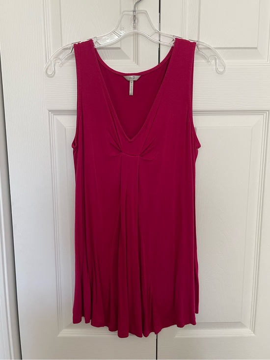 Metro Tops - Metro7 Hot Pink V-Neck Pleated Tank Top - Size Medium